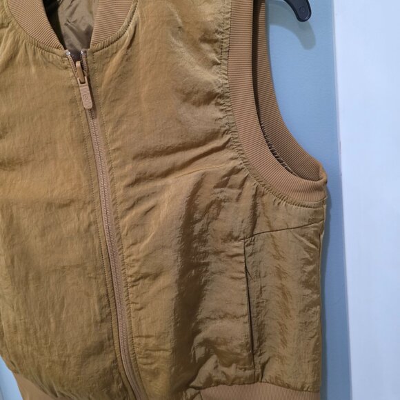 Lululemon Reversible Brown Bomber Vest – Lightweight Athletic Layering Piece - Picture 3 of 8
